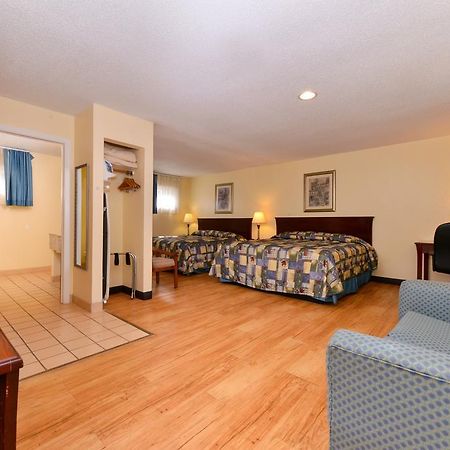 Tower Inn And Suites Of Guilford / Madison Luaran gambar