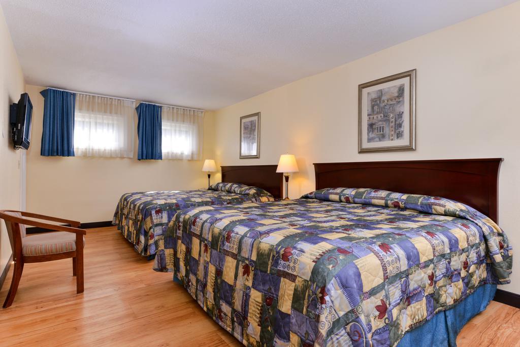 Tower Inn And Suites Of Guilford / Madison Luaran gambar